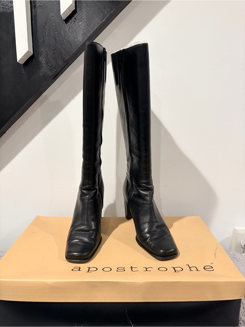 Apostrophe Kylie Black Leather Boots 7 M Y2K
